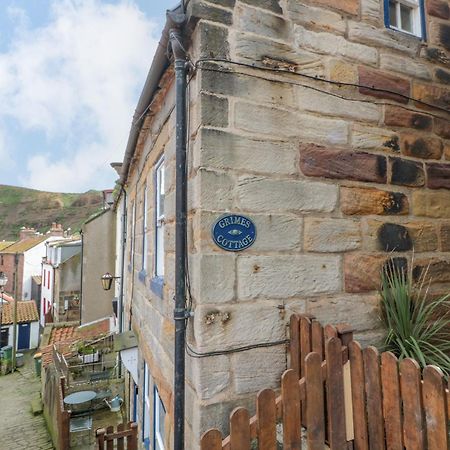 Grimes Cottage Staithes Bagian luar foto