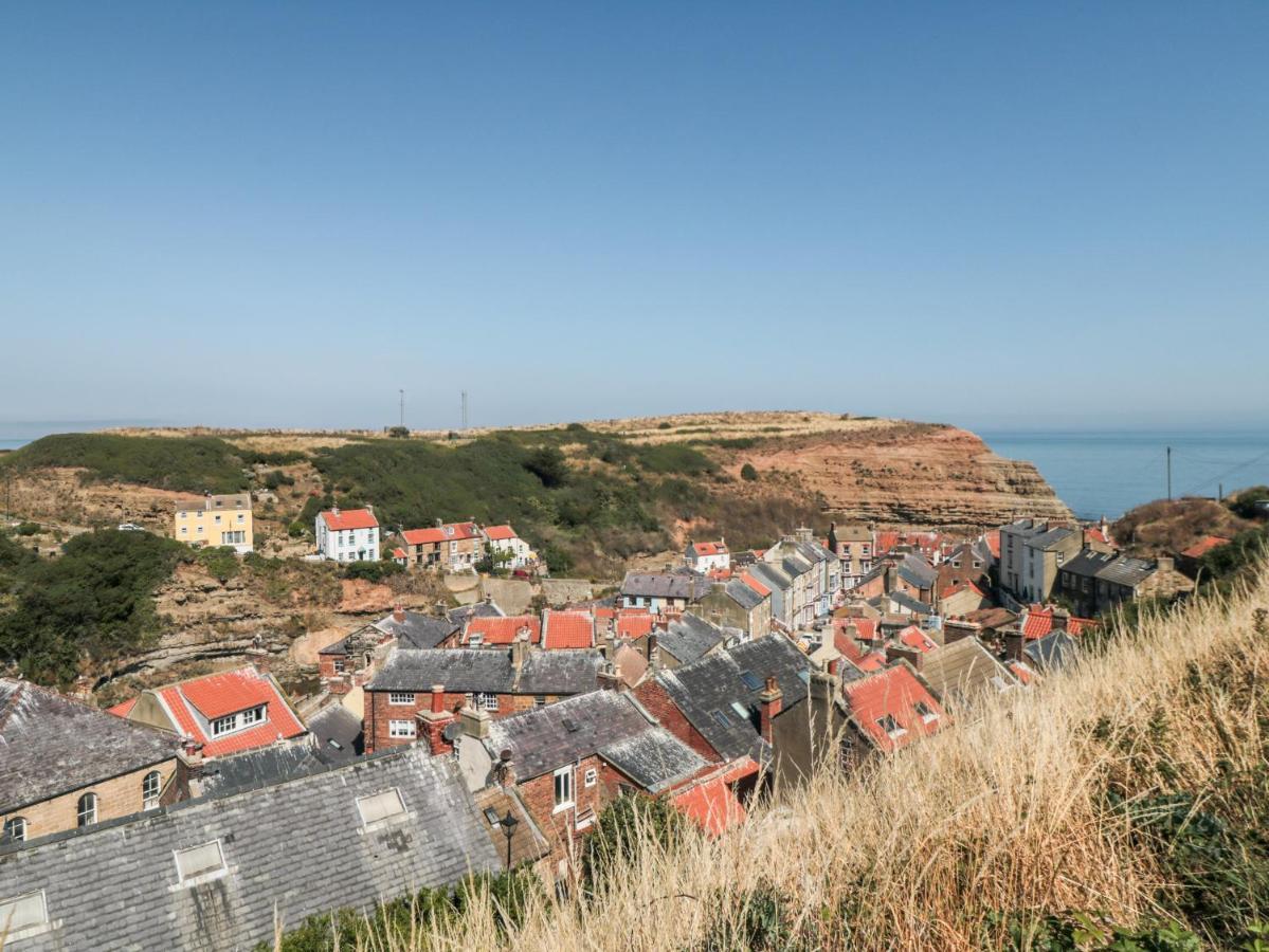 Grimes Cottage Staithes Bagian luar foto