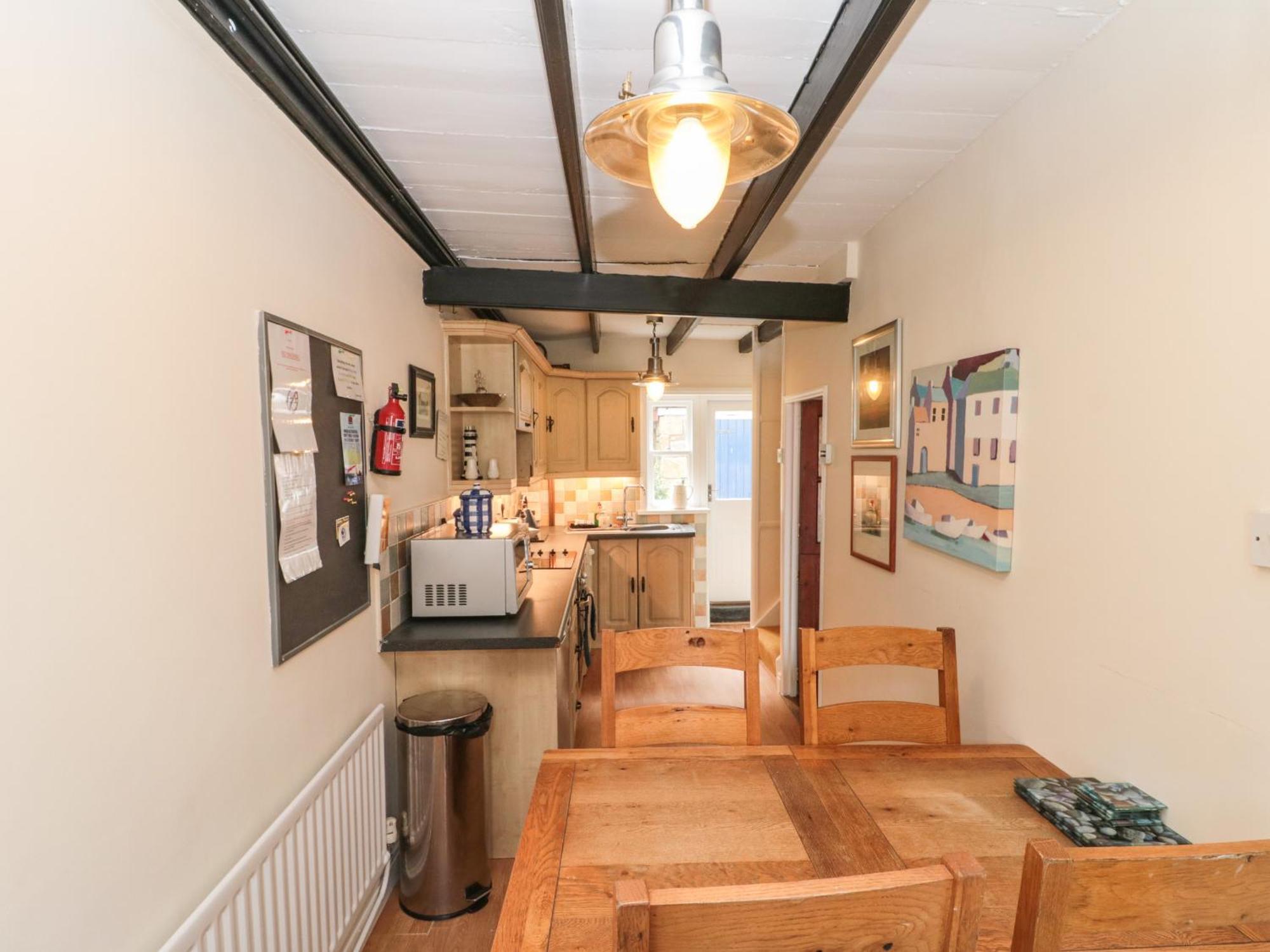 Grimes Cottage Staithes Bagian luar foto