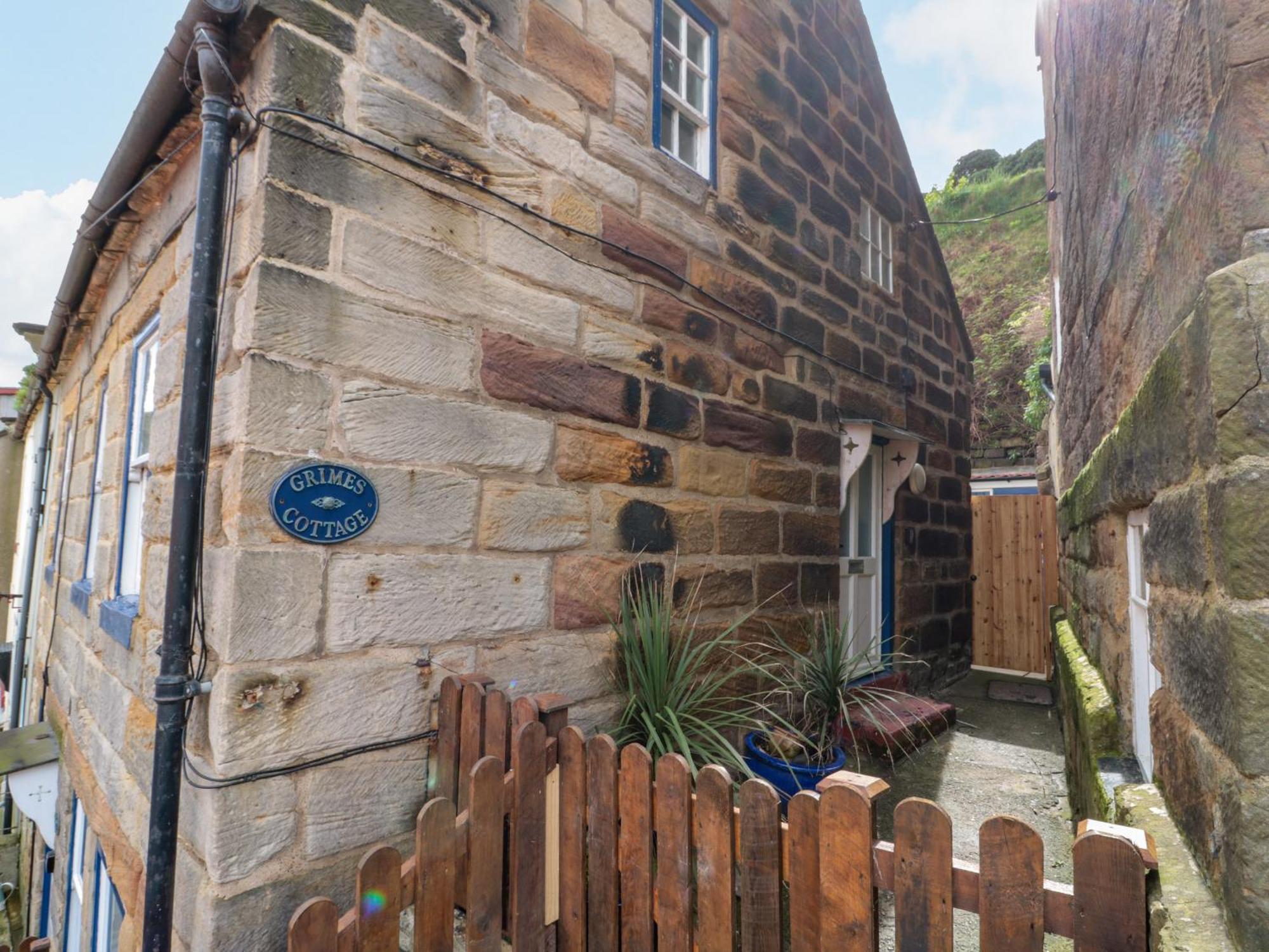 Grimes Cottage Staithes Bagian luar foto