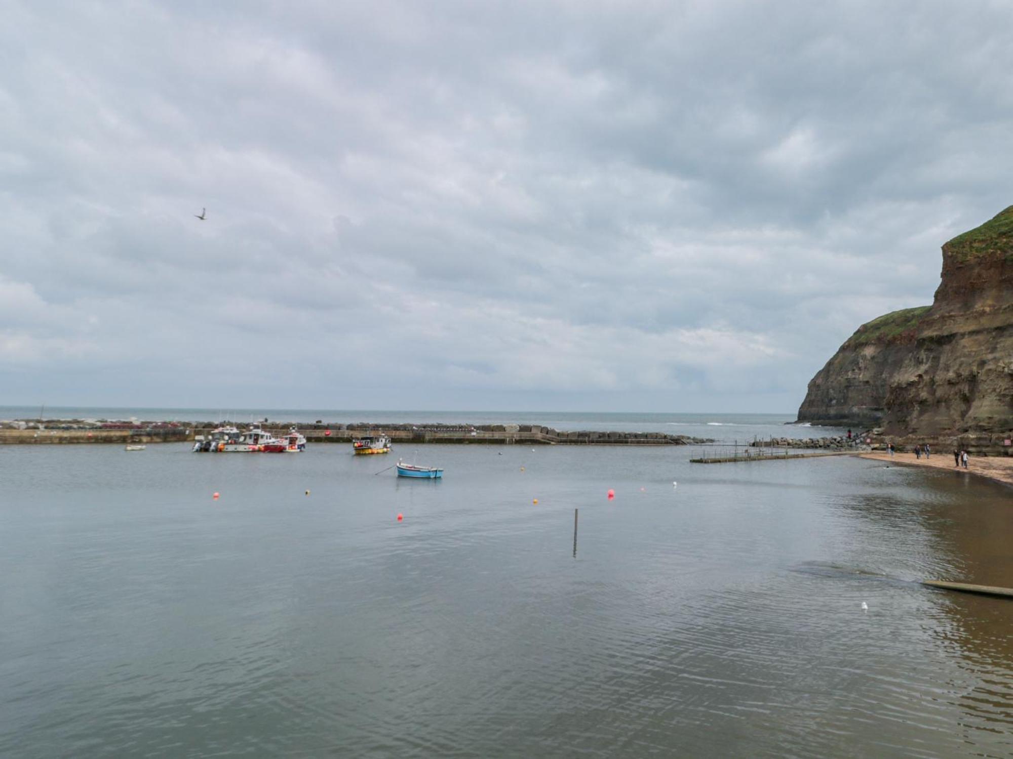 Grimes Cottage Staithes Bagian luar foto