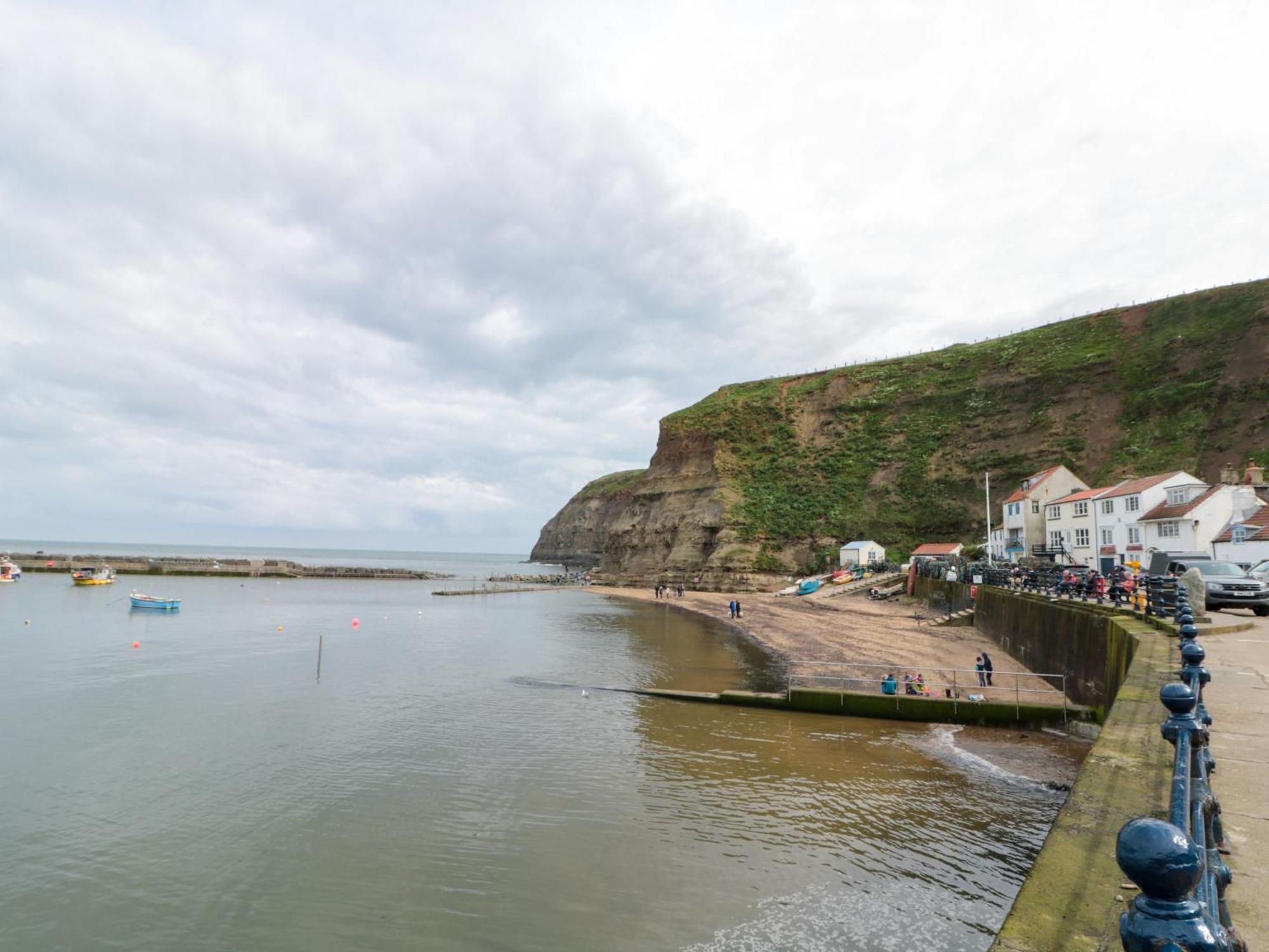 Grimes Cottage Staithes Bagian luar foto
