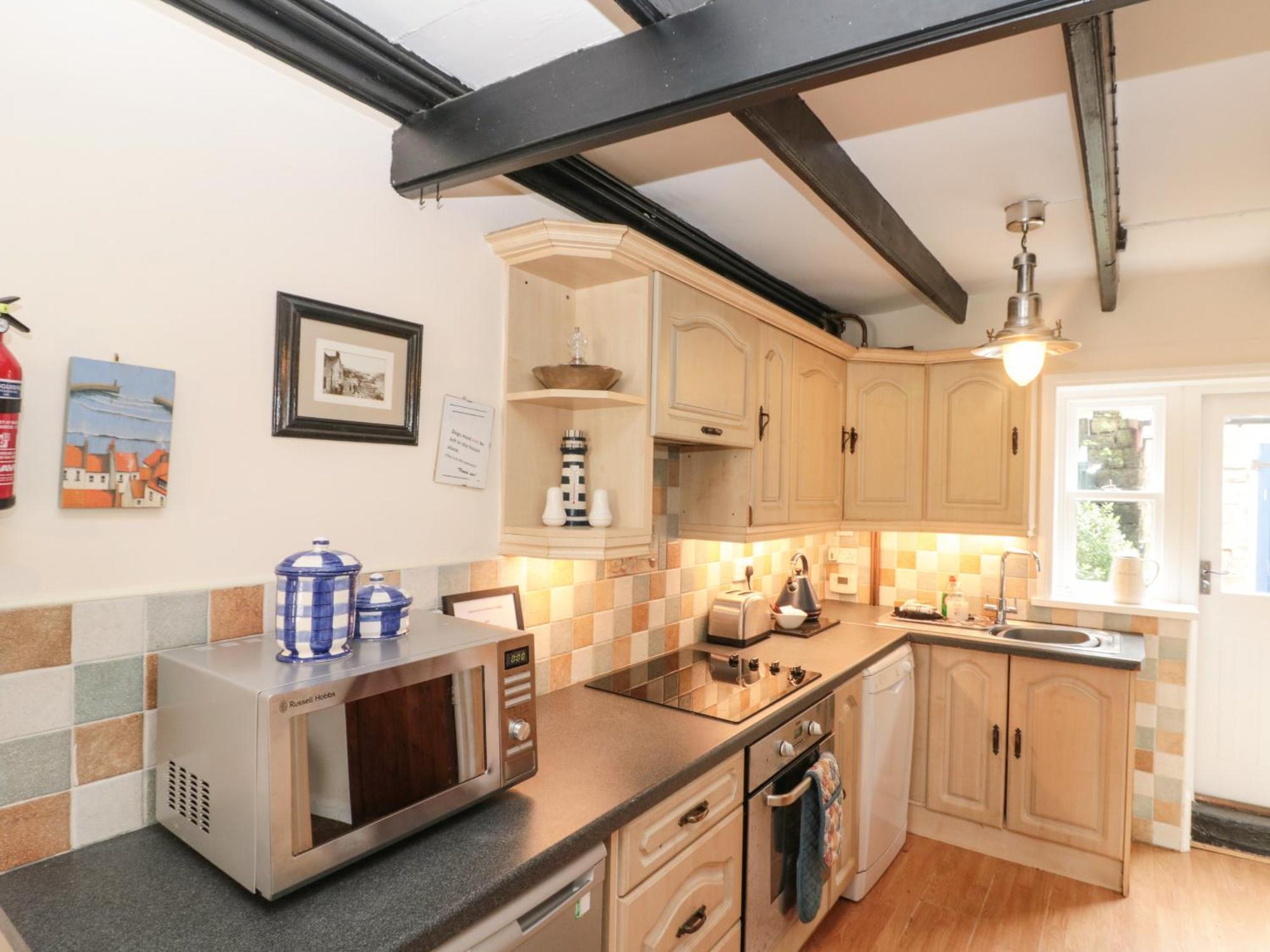 Grimes Cottage Staithes Bagian luar foto